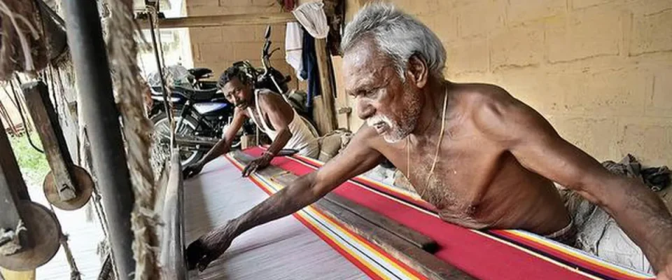 Traditional ‘jamakkalam’ weavers stare at uncertainty