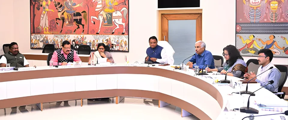 Odisha Cabinet Approves Major Reforms for Textile and Silk Industries