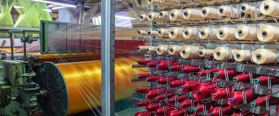 Bangladesh Tightens Duty-Free Yarn Import Rules for Garment Exporters