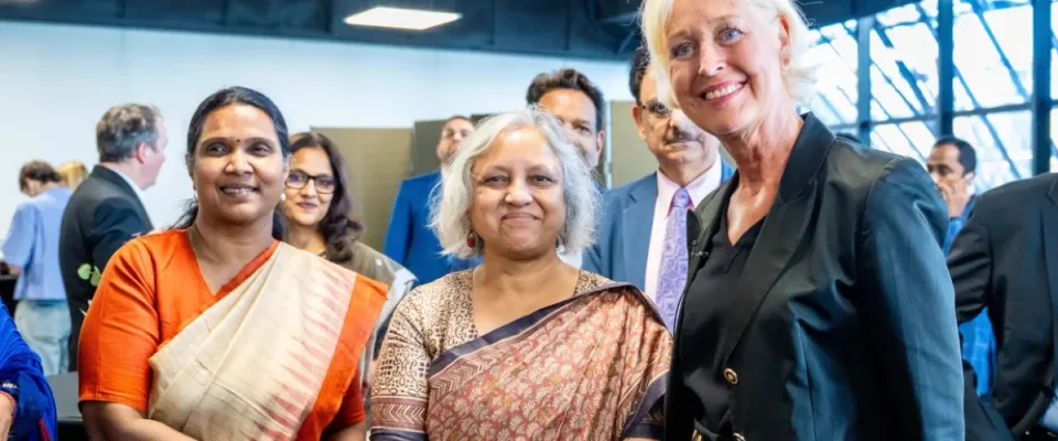 Textiles Ministry Secretary Meets European, French Textile Leaders in Paris